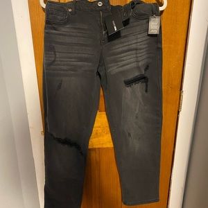 Black boyfriend jeans